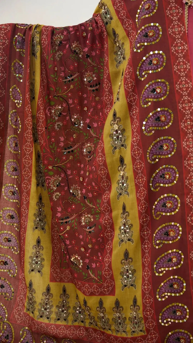Close-up of embroidery on The Rosé Veil shawl, Rubina Irfan Piyu Bole collection