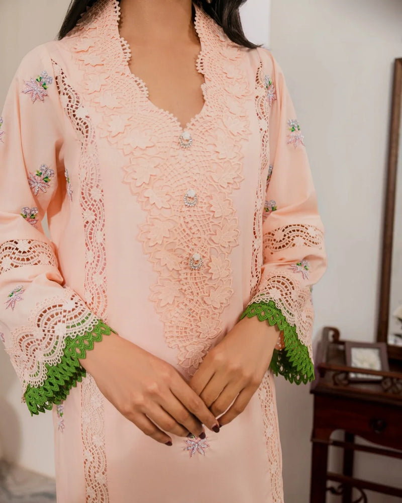 Blush Garden - Eid e Nazakat
