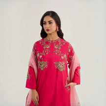 Queen's Royal - Piyu Bole formal collection