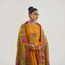 Sunlit Zehra - Piyu Bole formal collection