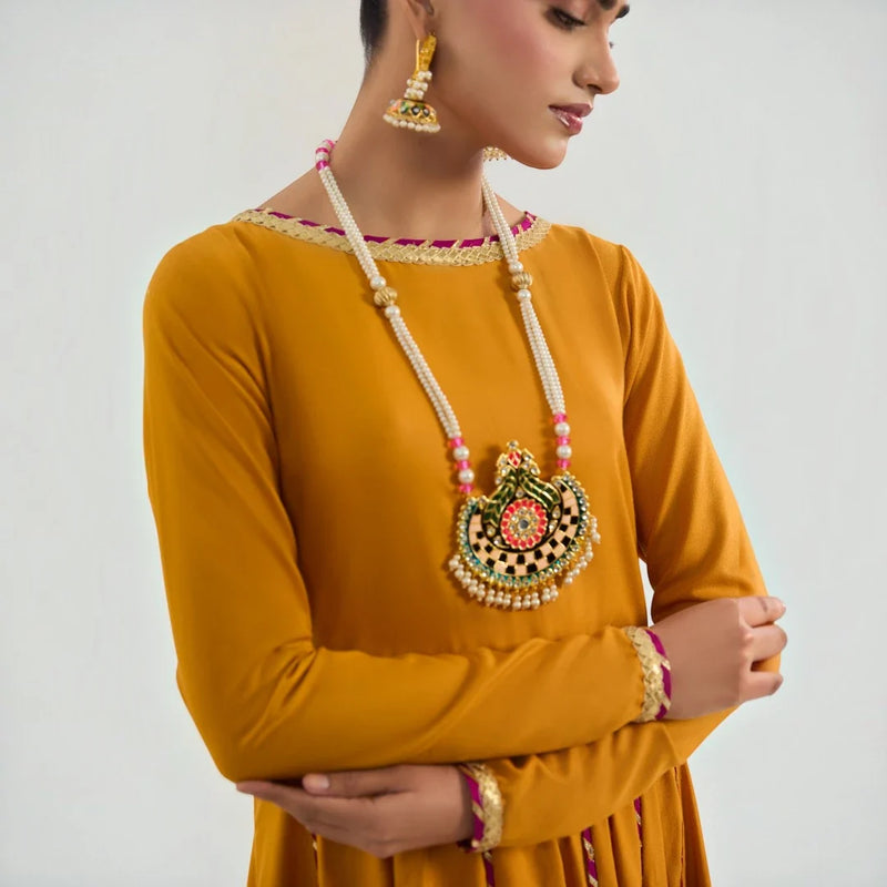Sunlit Zehra - Piyu Bole formal collection